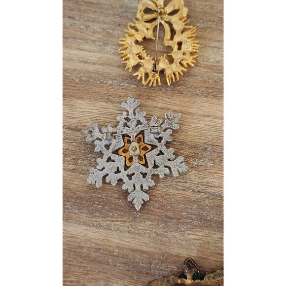 🎄 Vintage Christmas Holiday Brooch Pin Lot – Set of 7 – Festive Jewelry - Picture 16 of 16